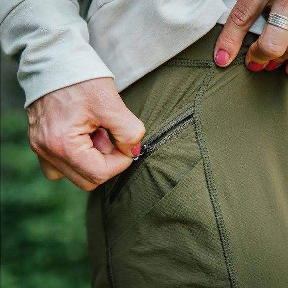 Outdoor Research Ferrosi Legging NWT perfect condition SZ M - Picture 5 of 8